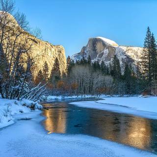 Snowy river winter wallpaper