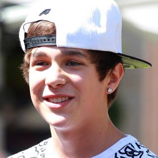 Austin Mahone 2023 wallpaper