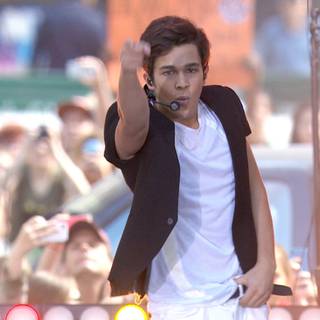 Austin Mahone 2023 wallpaper