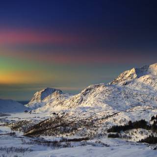 Winter mountains 2560x1440 wallpaper