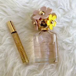 Spring perfume wallpaper