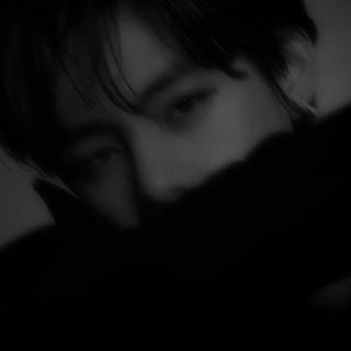 Kim Taehyung dark wallpaper