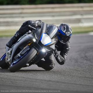 Yamaha R1 2018 wallpaper