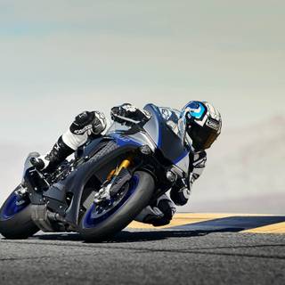 Yamaha R1 2018 wallpaper