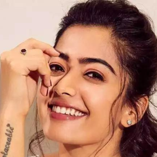 Rashmika Mandanna couple wallpaper