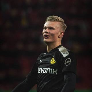 Haaland phone wallpaper