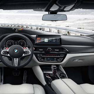 BMW M5 2023 wallpaper