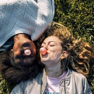 Female and male friends wallpaper