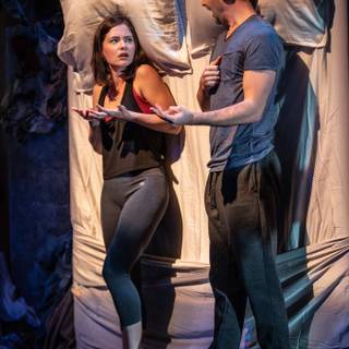 Sandra Mae Frank wallpaper