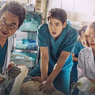 Romantic Doctor wallpaper