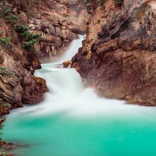 Green river wallpaper