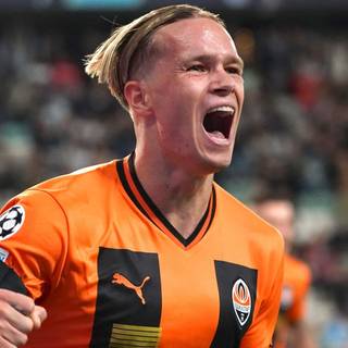 Mykhailo Mudryk wallpaper