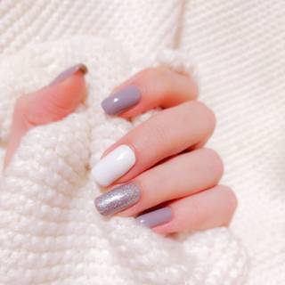 White nails wallpaper