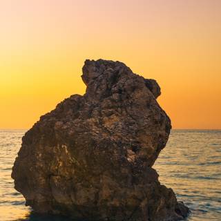 iPhone 4K Greece wallpaper