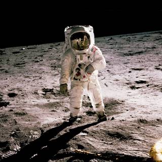 Astronaut moon wallpaper