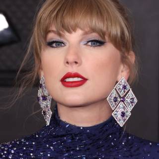 Taylor Swift Grammys 2023 wallpaper