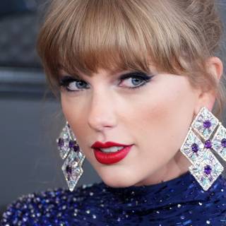 Taylor Swift Grammys 2023 wallpaper