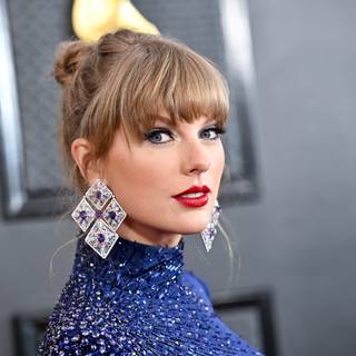 Taylor Swift Grammys 2023 wallpaper