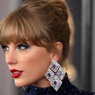 Taylor Swift Grammys 2023 wallpaper