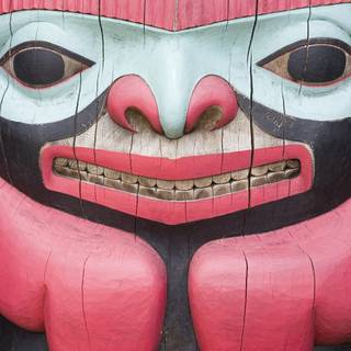 Totem pole wallpaper