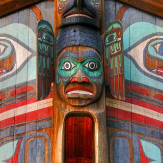 Totem pole wallpaper