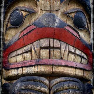 Totem pole wallpaper