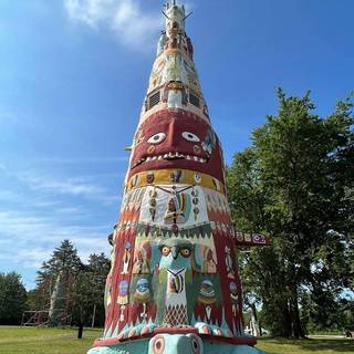 Totem pole wallpaper