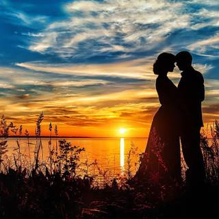 Romantic couple sunset HD wallpaper