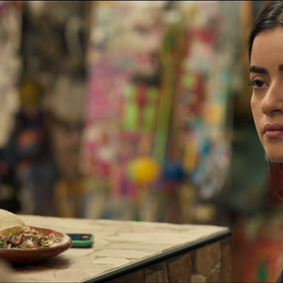 Paulina Gaitán wallpaper