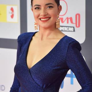 Paulina Gaitán wallpaper