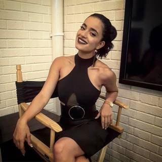 Paulina Gaitán wallpaper