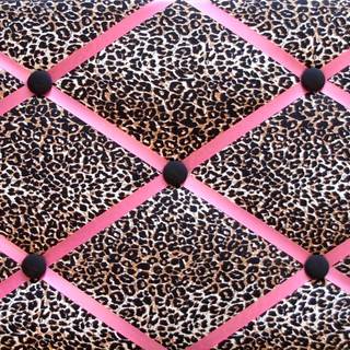 Brown and pink wallpaper