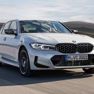 BMW 2023 320i wallpaper