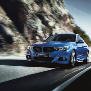 BMW 2023 320i wallpaper