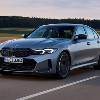 BMW 2023 320i wallpaper