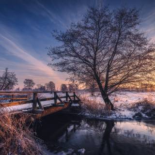 Winter scenes with bridge wallpaper