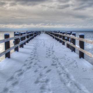 Winter scenes with bridge wallpaper