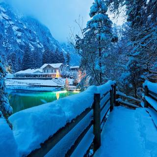 Winter scenes with bridge wallpaper