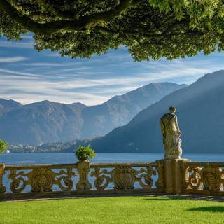 Lake Como Italy wallpaper