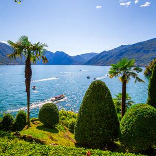 Lake Como Italy wallpaper