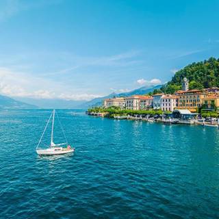 Lake Como Italy wallpaper