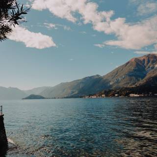 Lake Como Italy wallpaper
