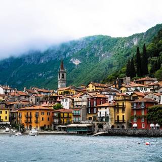 Lake Como Italy wallpaper