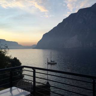 Lake Como Italy wallpaper