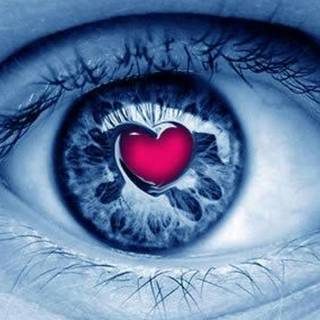 Heart eye wallpaper