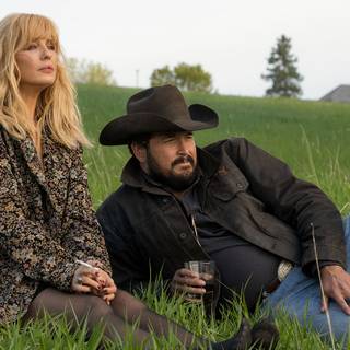 Beth Dutton wallpaper