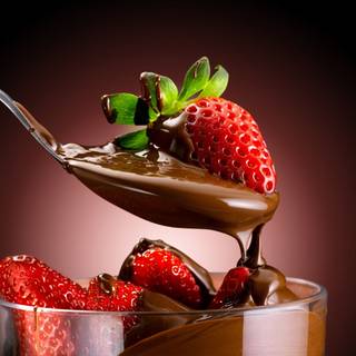 Strawberry Valentines wallpaper