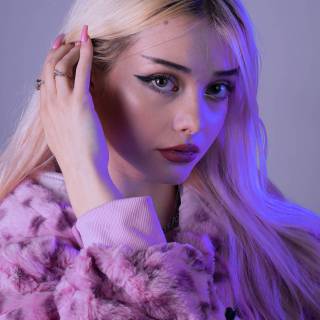 Lauren Burch wallpaper