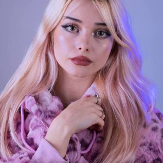 Lauren Burch wallpaper