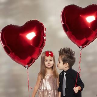 Cute Valentines Day girl wallpaper